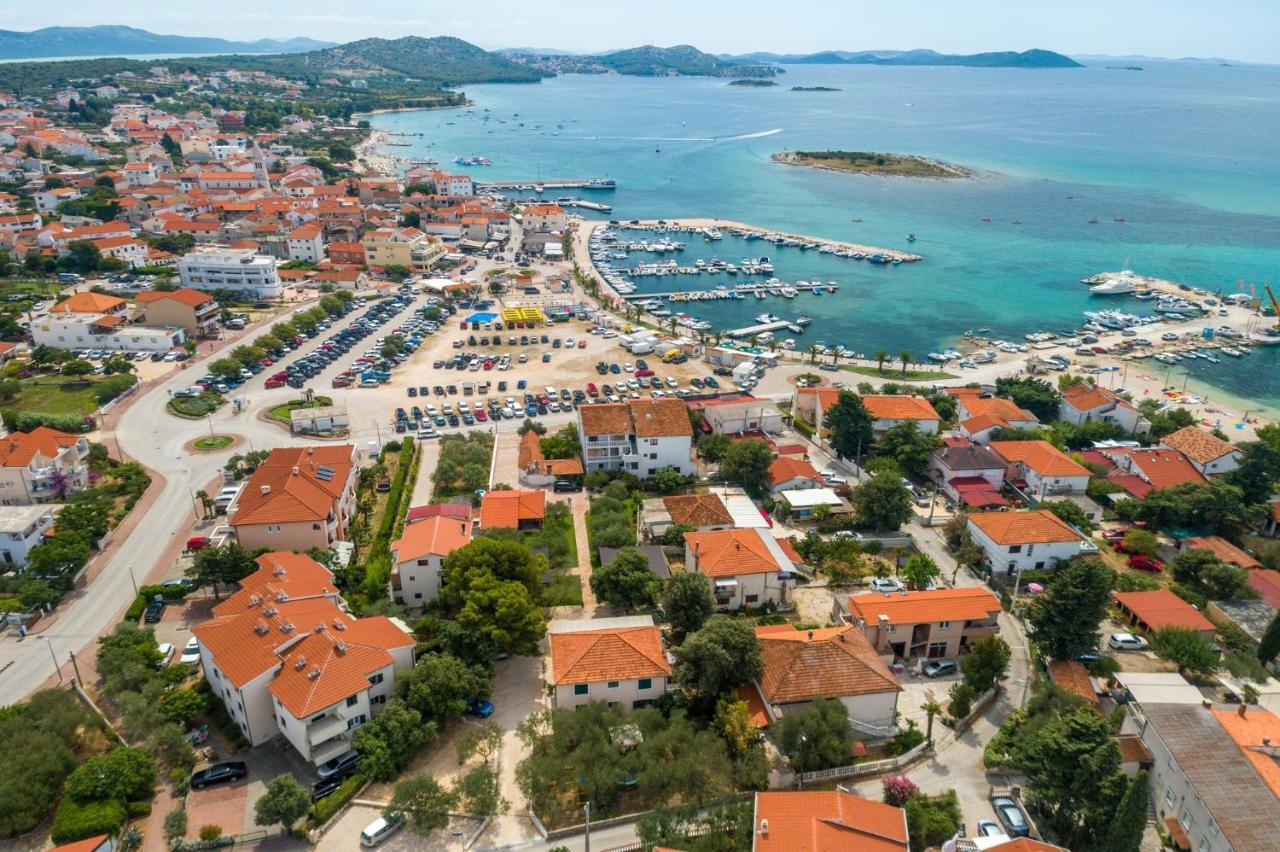 Apartmani Vilma Pakoštane Exterior foto