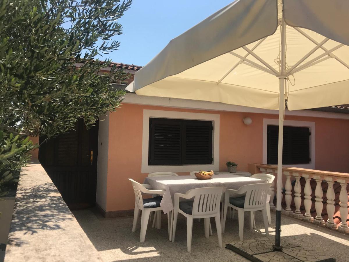 Apartmani Vilma Pakoštane Exterior foto